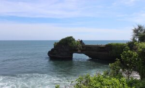Bali Escape: Your Ultimate Travel Guide to the Island's Vibrant Culture and Natural Wonders